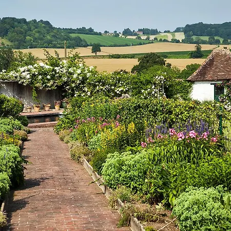 Ch\u00e2teau De Bouelles Neufchâtel-en-Bray